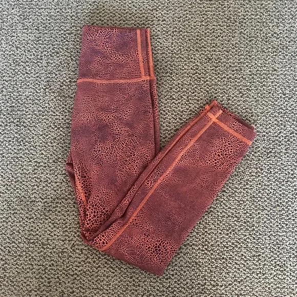 Like new Lululemon leggings - Picture 3 of 7